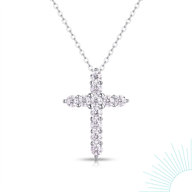 Collier Jerovia en argent sterling 925, pendentif croix pavé de pierres sur fond blanc