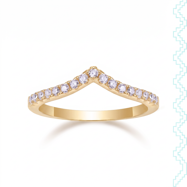 Bague Lucera en vermeil or 18 carats sur argent 925, vue de face sur fond blanc, chevron pavé de pierres